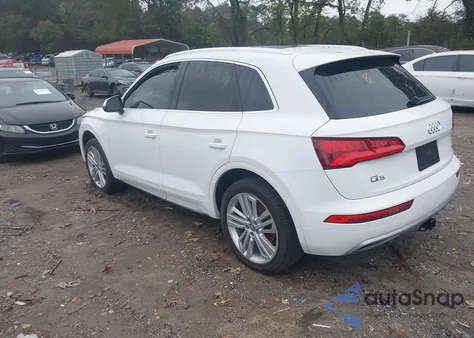 2018 Audi Q5 2.0T Premium/2.0T Tech Premium z USA, uszkodzony, nr VIN WA1BNAFY2J2244360